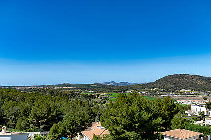 3. Bergblick von moderne Villa Mallorca